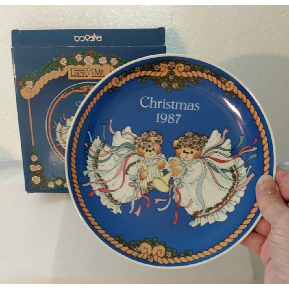 Lucy & Me Christmas 8" Teddy Bear Porcelain Collector Plate 1987 Enesco